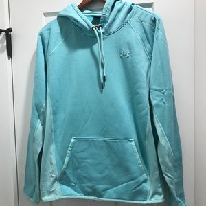 Women’s UA sweatshirt